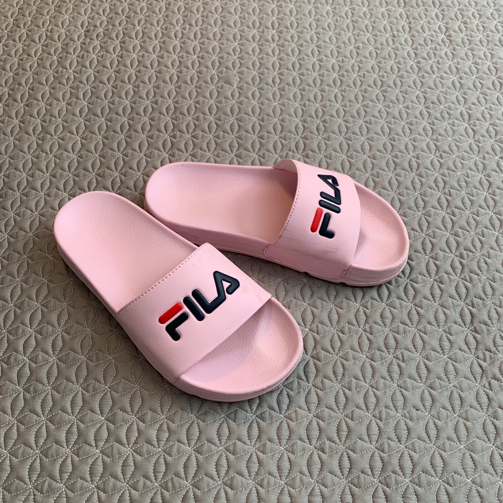 Fila Slides - Picture 2 of 3